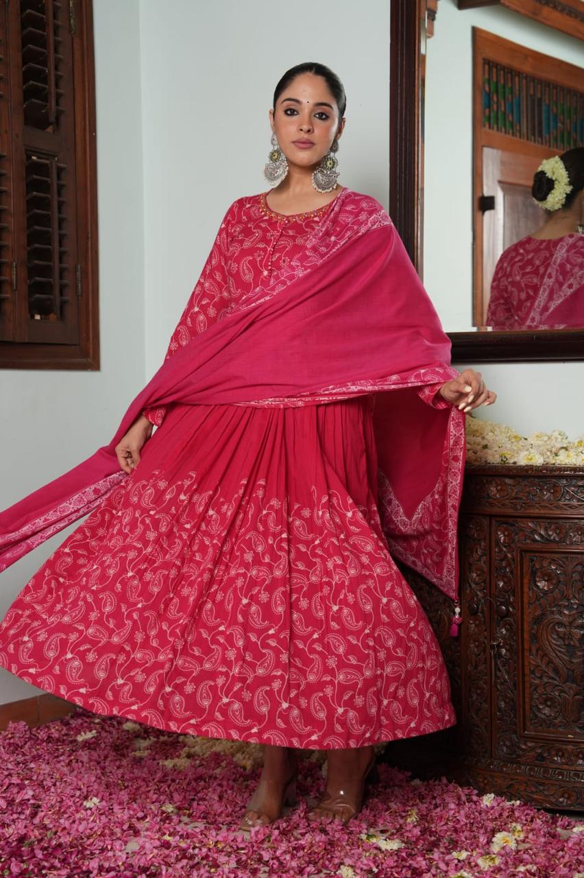 Mul Cotton Red Anarkali.