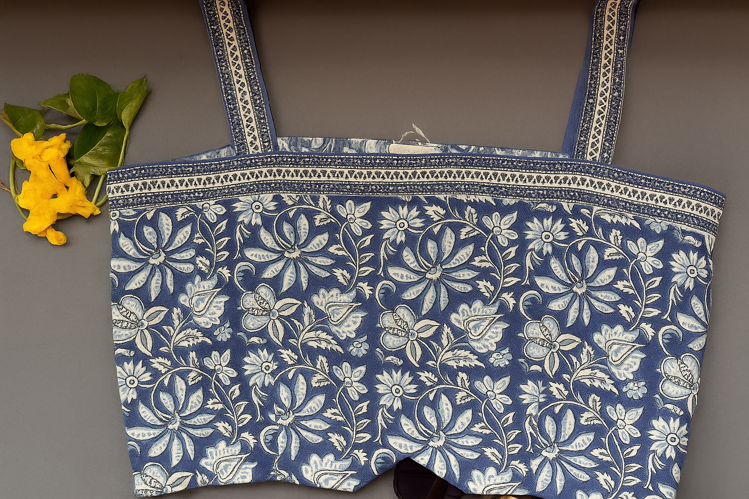 Blue Floral Crop top & Pants Coord Set.